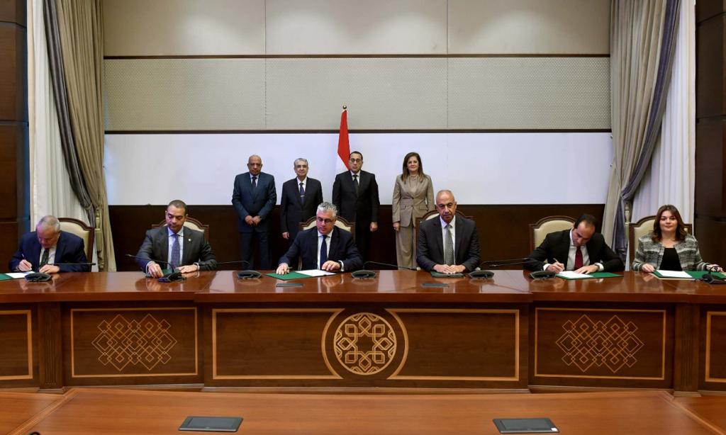 TAQA Arabia & Voltalia sign an MoU with the Egyptian Government to develop a green hydrogen production facility in the Suez Canal zone.